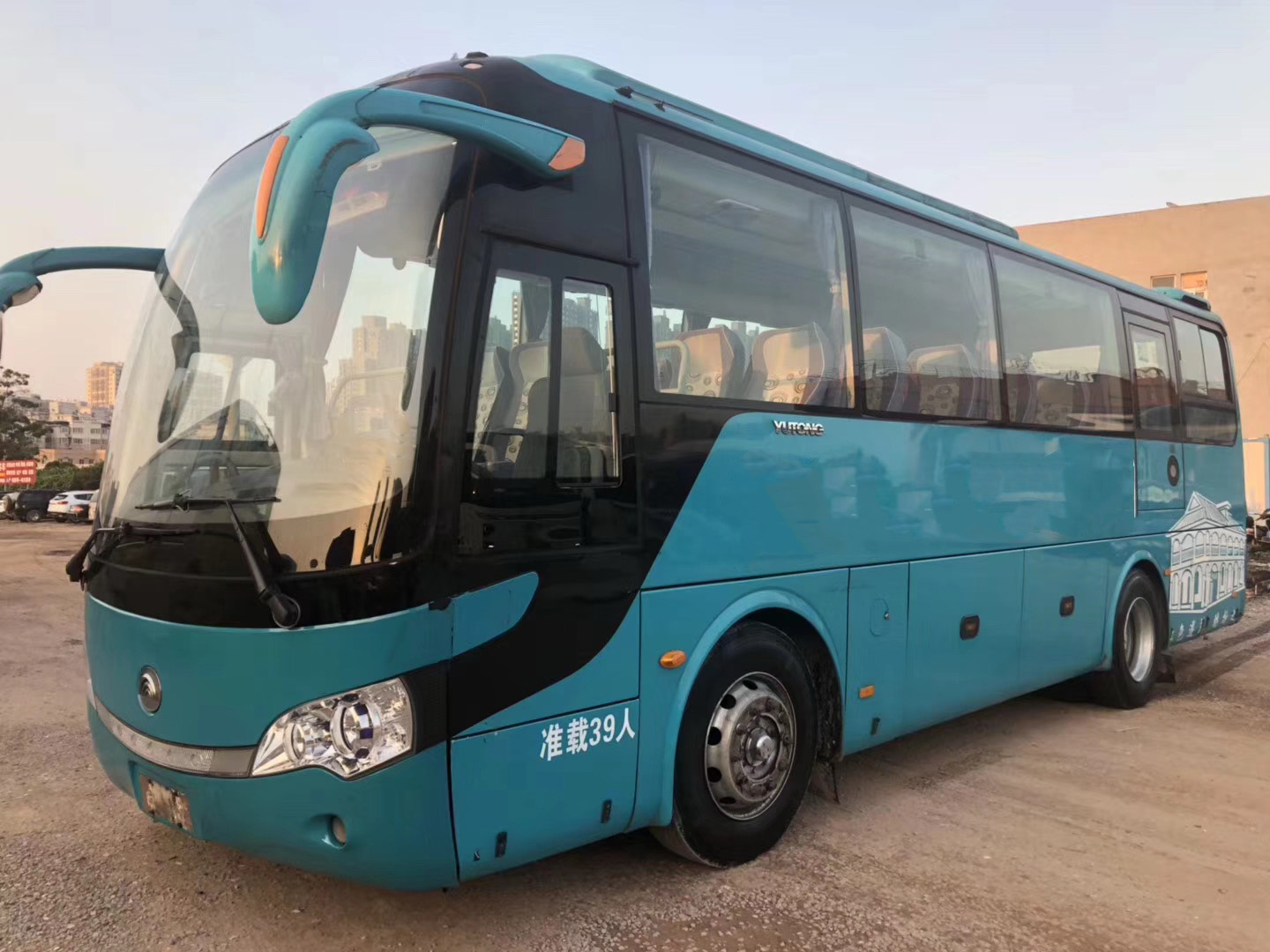 Used Yutong Bus ZK6908HC9 39 Seats Used Shuttle Bus2