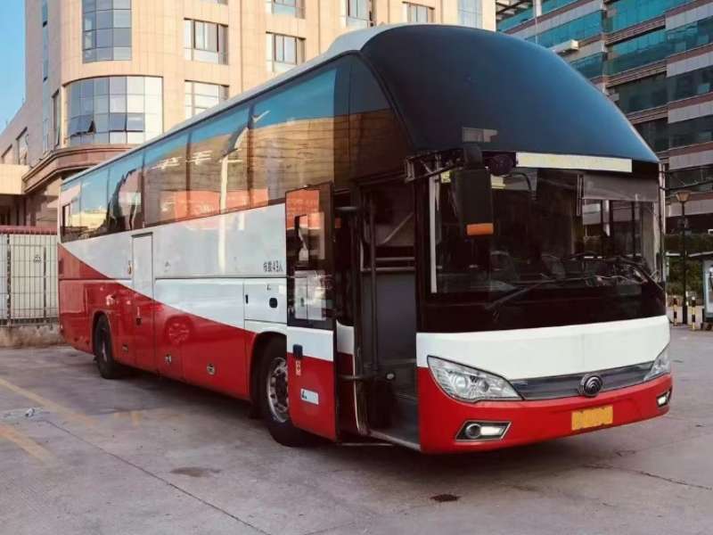 50 Passenger Bus Features You Need To Know (2)