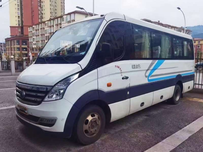 Staff Shuttle Bus Cost Saving Options For Companies (2)