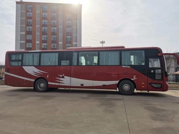 Zhengzhou Yutong Bus Manufacturer Offering Advanced City Bus Solutions (2)