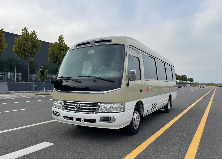 29 Seater Coach Guide to Comfortable Group Travel (1)